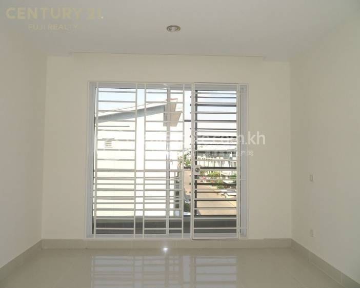 Рядовой дом Для Продажи in Russey Keo $130,000