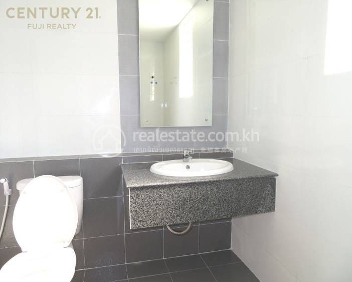 Chrang Chamres I Рядовой дом Для Продажи in Chrang Chamres I