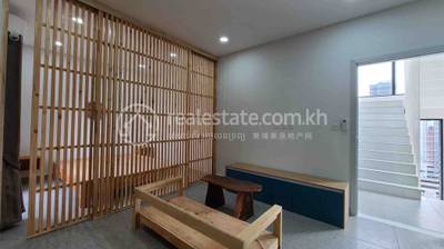 Boeung Prolit, 7 Makara, Phnom Penh