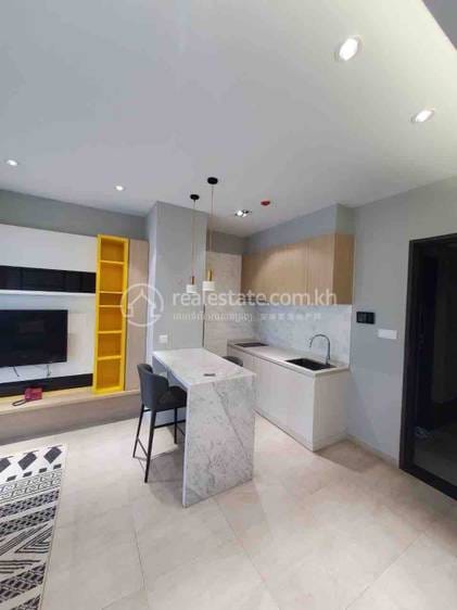 Apartment For Rent with 1 Parking Space