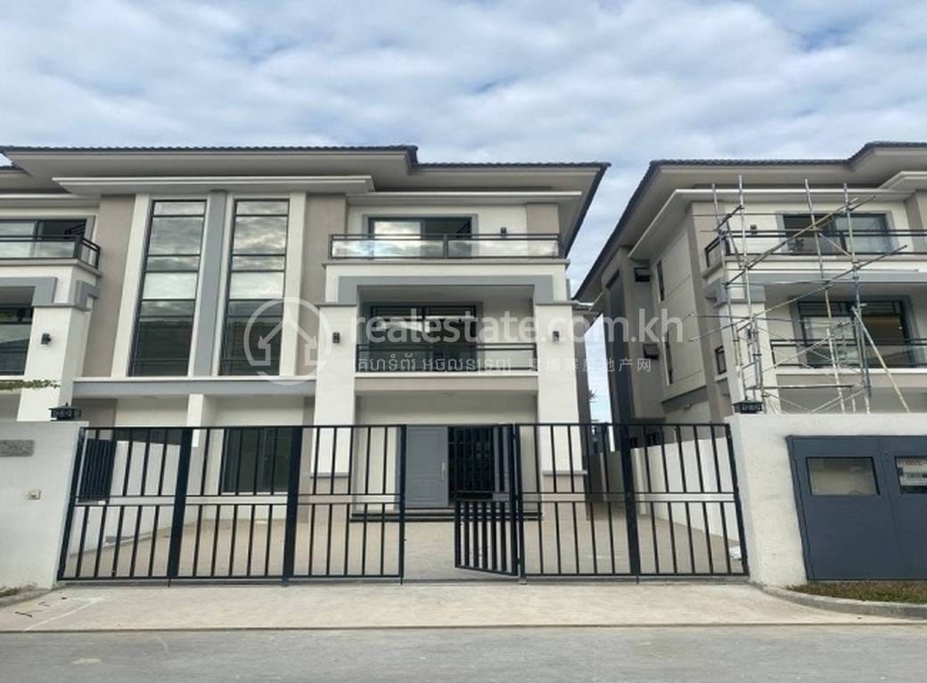 Twin Villa For Sale in Chrang Chamres I, Russey Keo, Phnom Penh