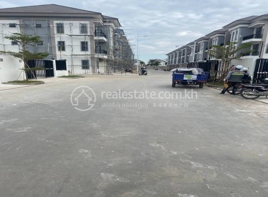 Chrang Chamres I Twin Villa For Sale in Chrang Chamres I