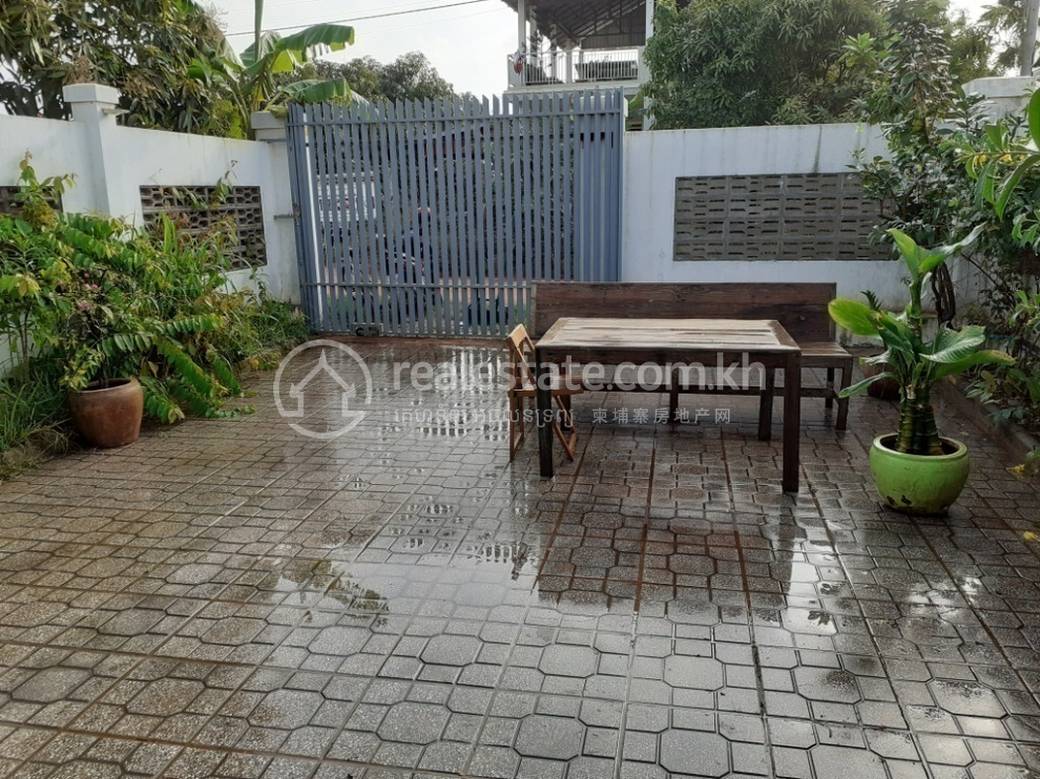 House and lot For Sale with 2 Parking Space