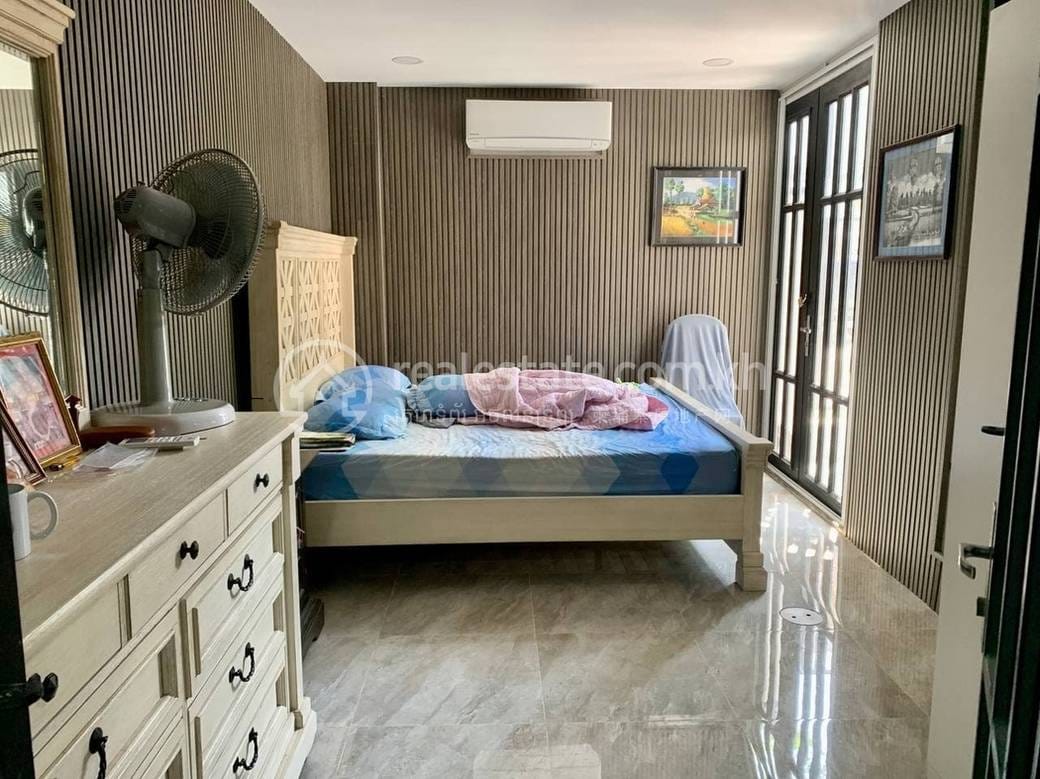 Chbar AmpovHouse and lot出售，位于NirouthChbar Ampov，价格$930,000