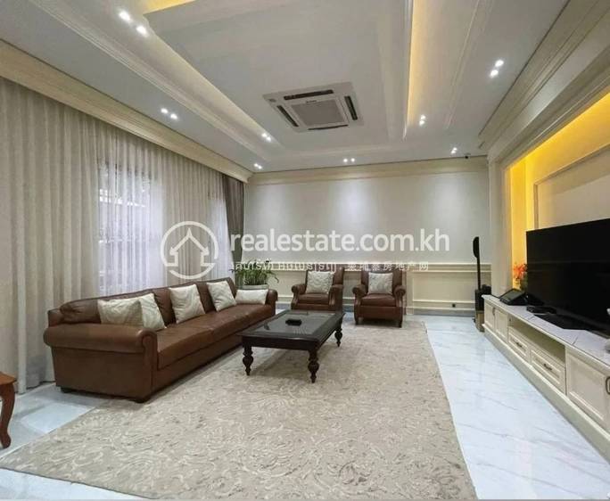 Villa For Sale in Nirouth, Chbar Ampov, Phnom Penh