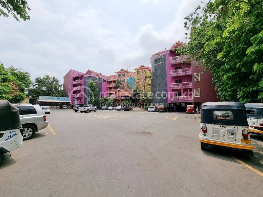โรงแรม สำหรับขาย พื้นที่ใช้สอย 4,234 ตร.ม. ใน Chamkarmon