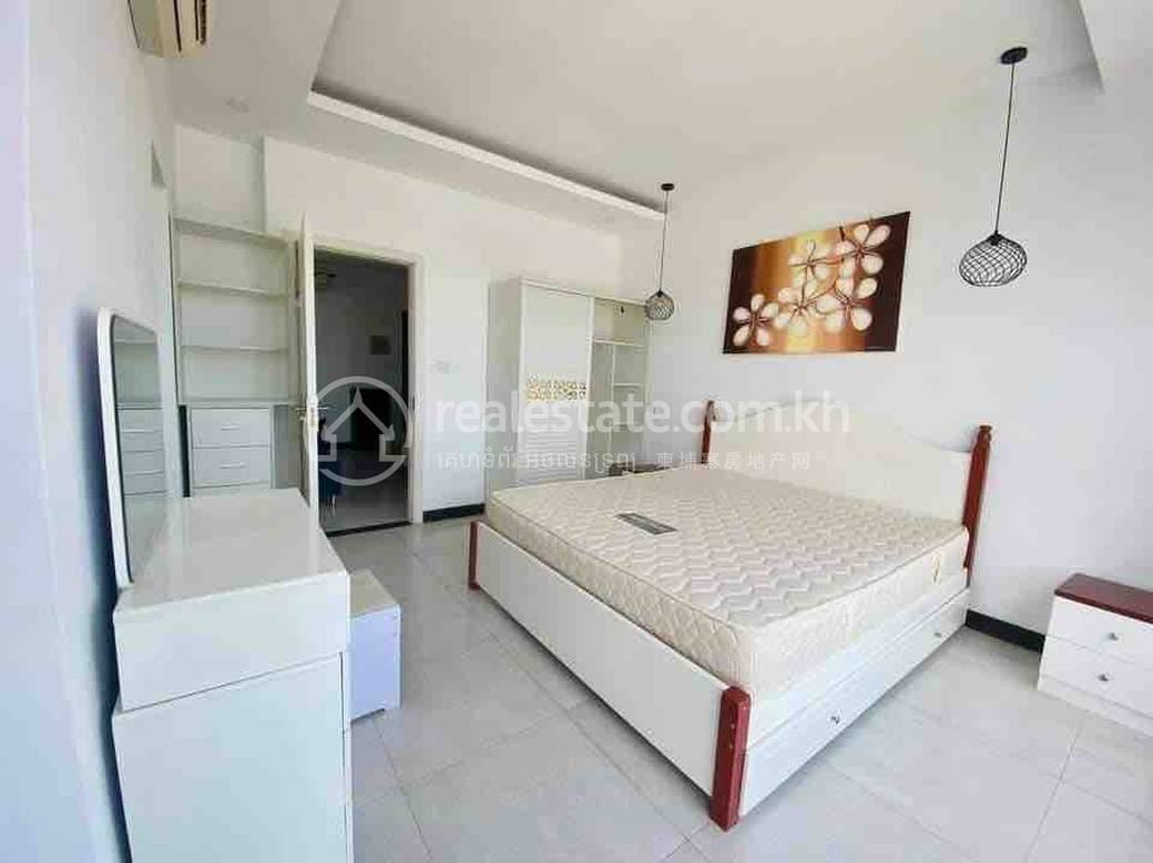 Condo For Rent in Wat Phnom, Daun Penh, Phnom Penh