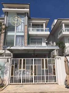 residential Terrace for sale in Tuek Thla ID 205592