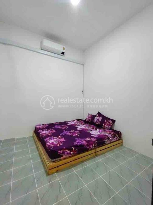 Flat House For Rent in Daun Penh $450