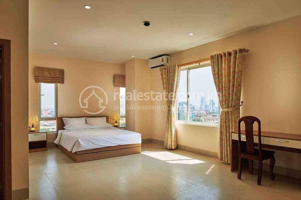 130 sqm Living Size Serviced Apartment For Rent in Boeng Keng Kang