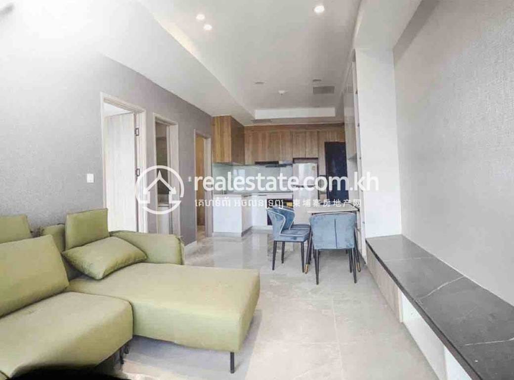 $1,400 Condo