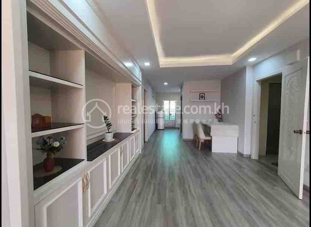 Apartmán se službami K pronájmu in Boeng Keng Kang $500