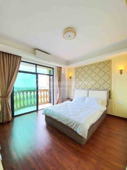 Condo For Rent in Tonle Bassac, Chamkarmon, Phnom Penh