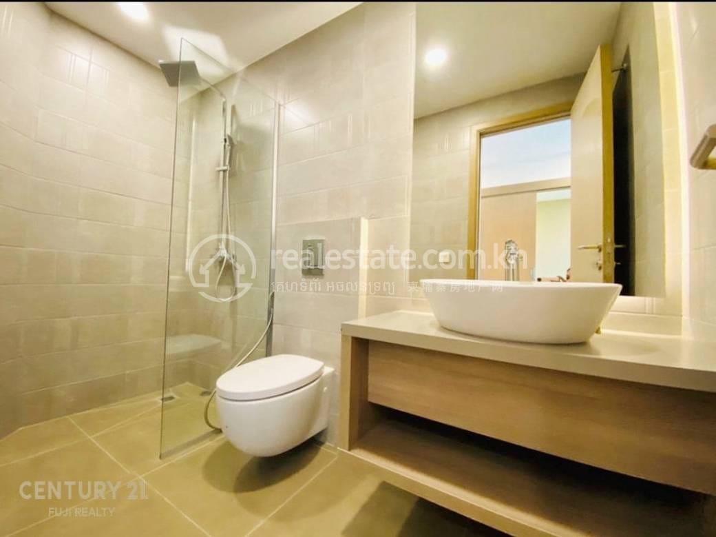 The Penthouse Residence | Tonle Bassac Condo For Sale in Tonle Bassac
