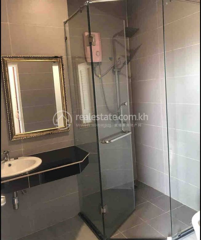 Daun Penh Apartment For Rent in Daun Penh