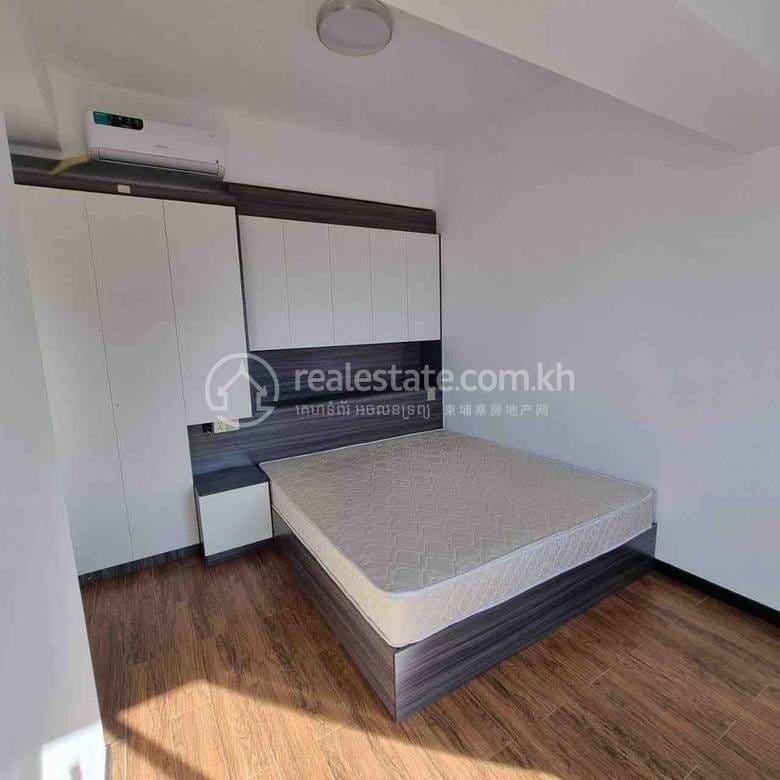 Condo For Rent in Chamkarmon $450