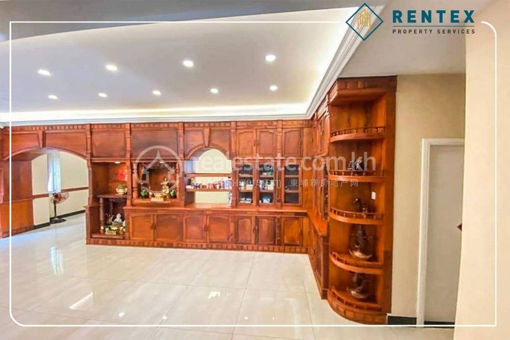 5 Bedrooms Villa For Rent for $1,700