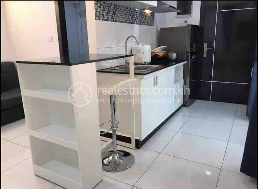 $450 Condo