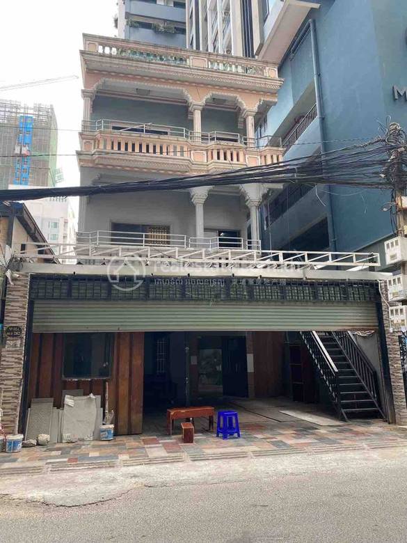 127 sqm Living Size Shophouse For Rent in Boeng Keng Kang