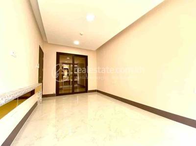 Tuek Thla, Sen Sok, Phnom Penh