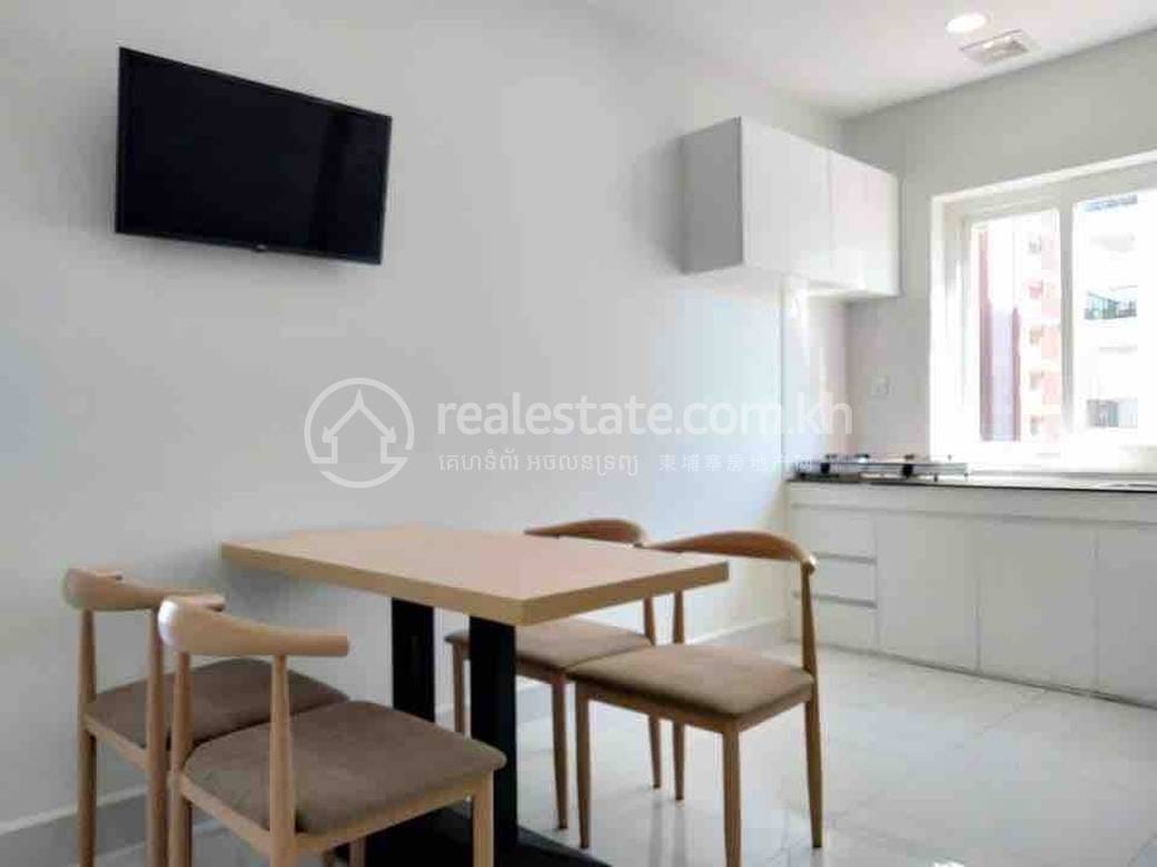 Апартаменты с Обслуживанием Для Аренды in Chamkarmon $400