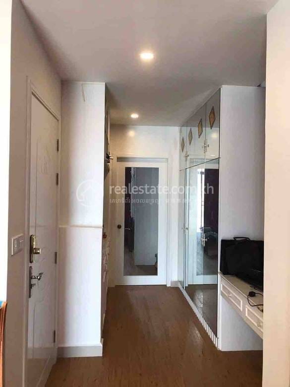 Villa For Rent with 2 Parking Space