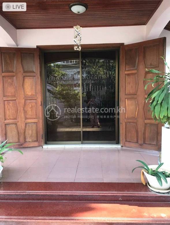 วิลล่า สำหรับขาย ใน Toul Kork $1,359,600