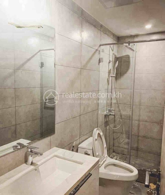 Apartment For Rent with 1 Parking Space