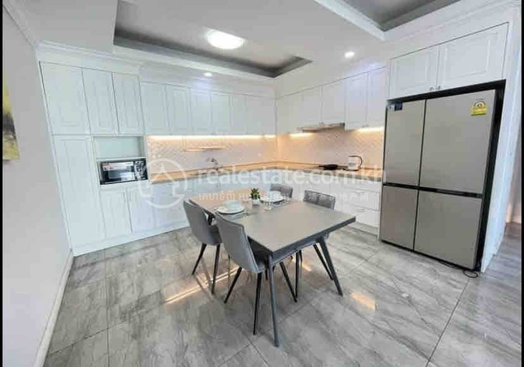 Апартаменты с Обслуживанием Для Аренды in Boeng Keng Kang $900
