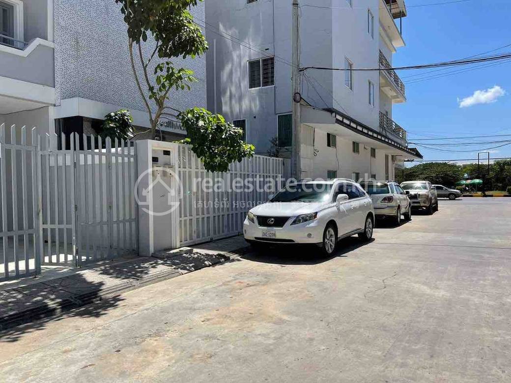 House and lot K pronájmu in Tuek Thla, Sen Sok, Phnom Penh