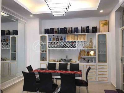 150 sqm Living Size Villa For Rent in Sen Sok