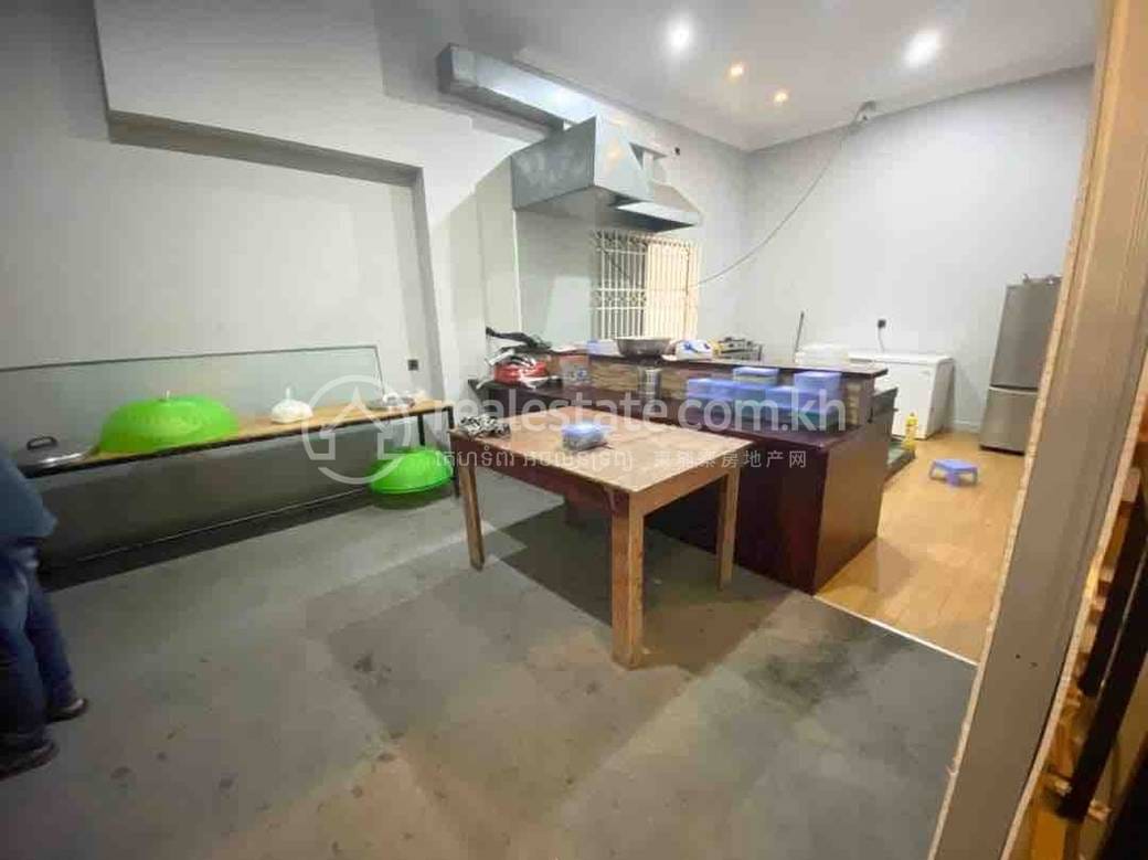 Shophouse For Rent in Boeng Keng Kang $3,700