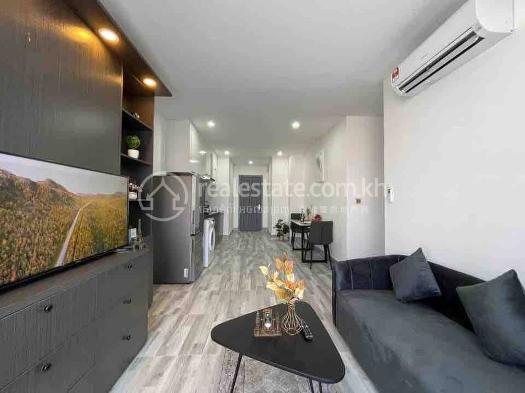 Condo For Rent with 1 Parking Space