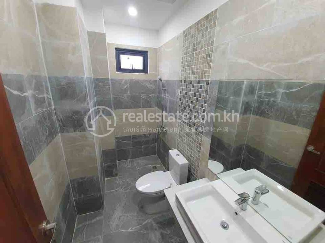 Daun Penh Apartment For Rent in Daun Penh