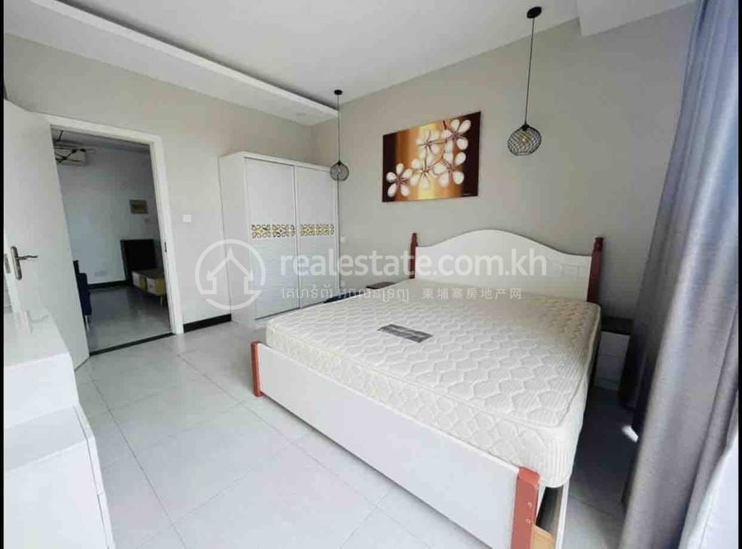 Daun Penh Condo For Rent in Daun Penh