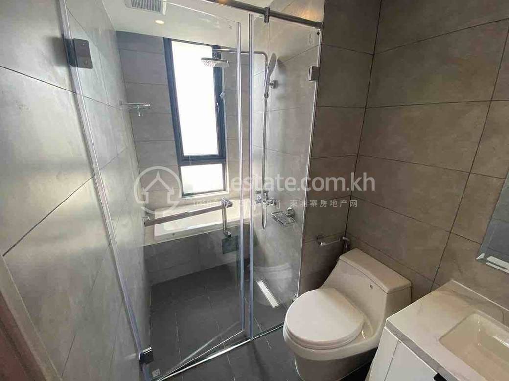 Apartment For Rent with 1 Parking Space