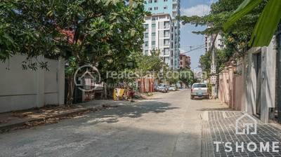  , ទួលស្វាយព្រៃ១, ចំការមន, ភ្នំពេញ