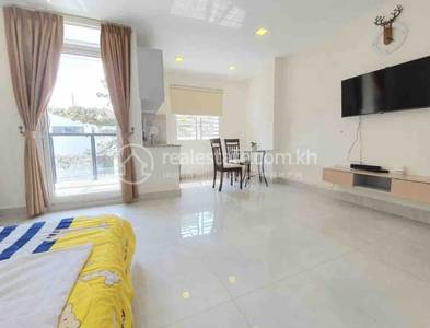 Condo For Rent in Tonle Bassac, Chamkarmon, Phnom Penh