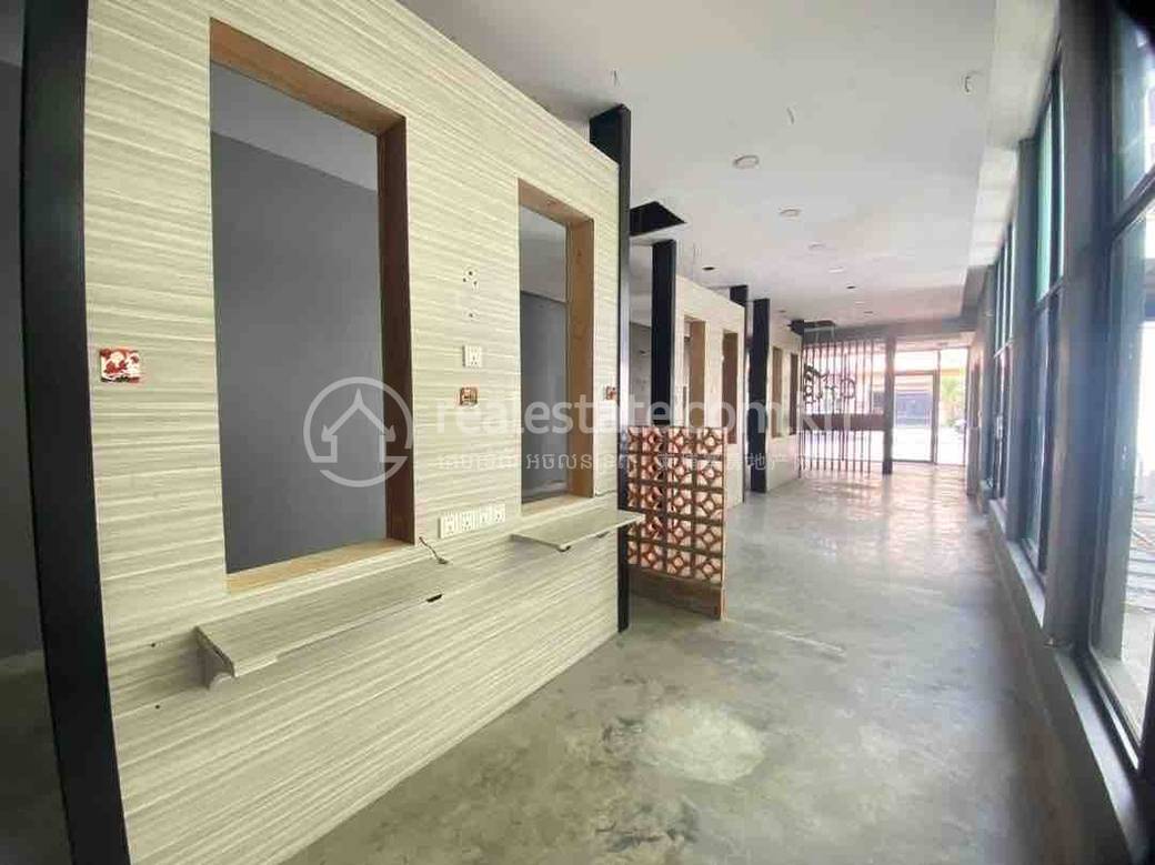 BKK 1 Shophouse For Rent in BKK 1