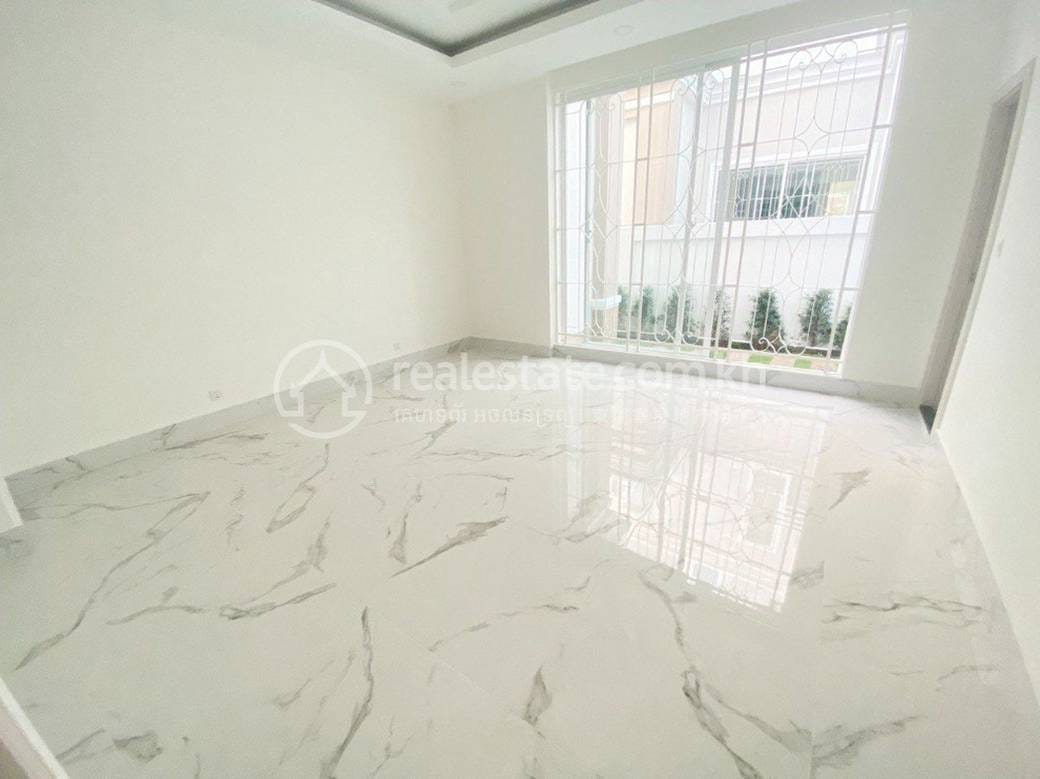 Chbar Ampov Villa For Sale in Chbar Ampov