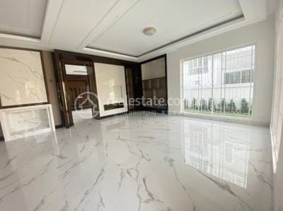 Villa For Sale in Chbar Ampov $2,450,000