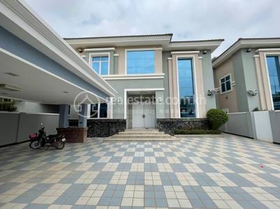 Borey Angkor Phnom Penh | 带6个停车位的别墅出租