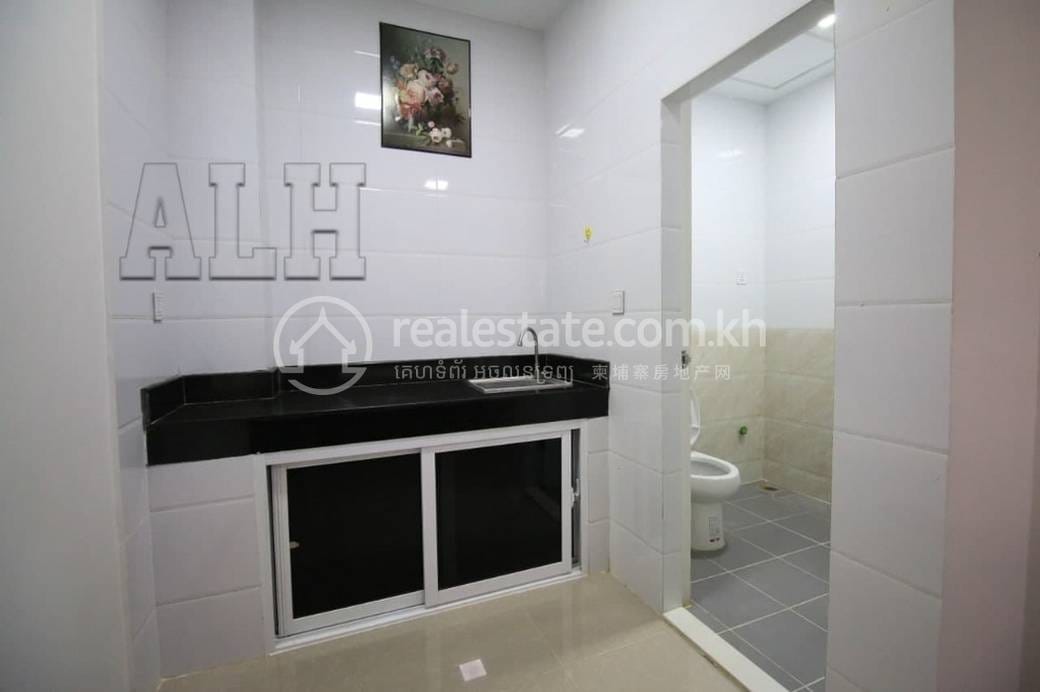 Apartment For Rent in Chroy Changvar $210
