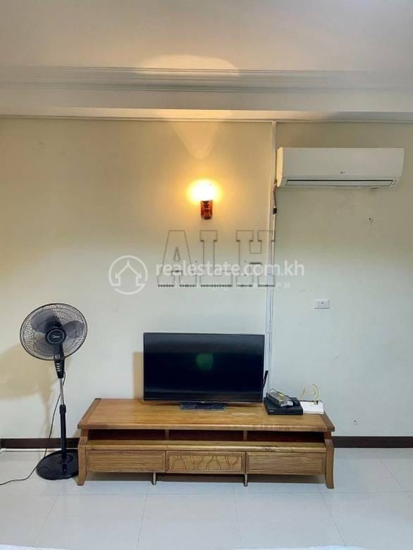 Apartment For Rent with 1 Parking Space