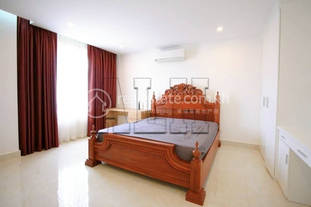 Apartment For Rent with 1 Parking Space