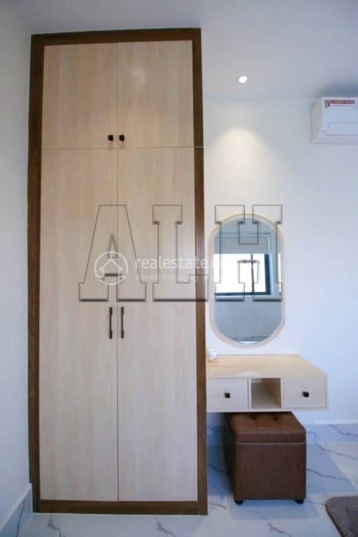 Apartment For Rent with 1 Parking Space