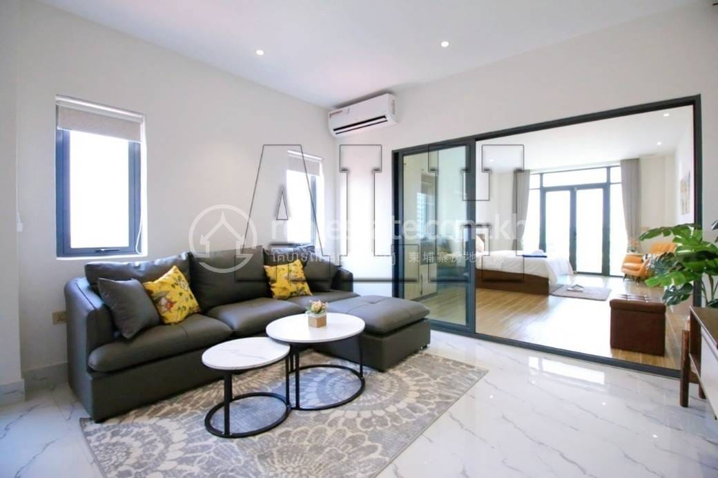 Apartment For Rent with 1 Parking Space