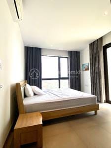 $1,300 Condo