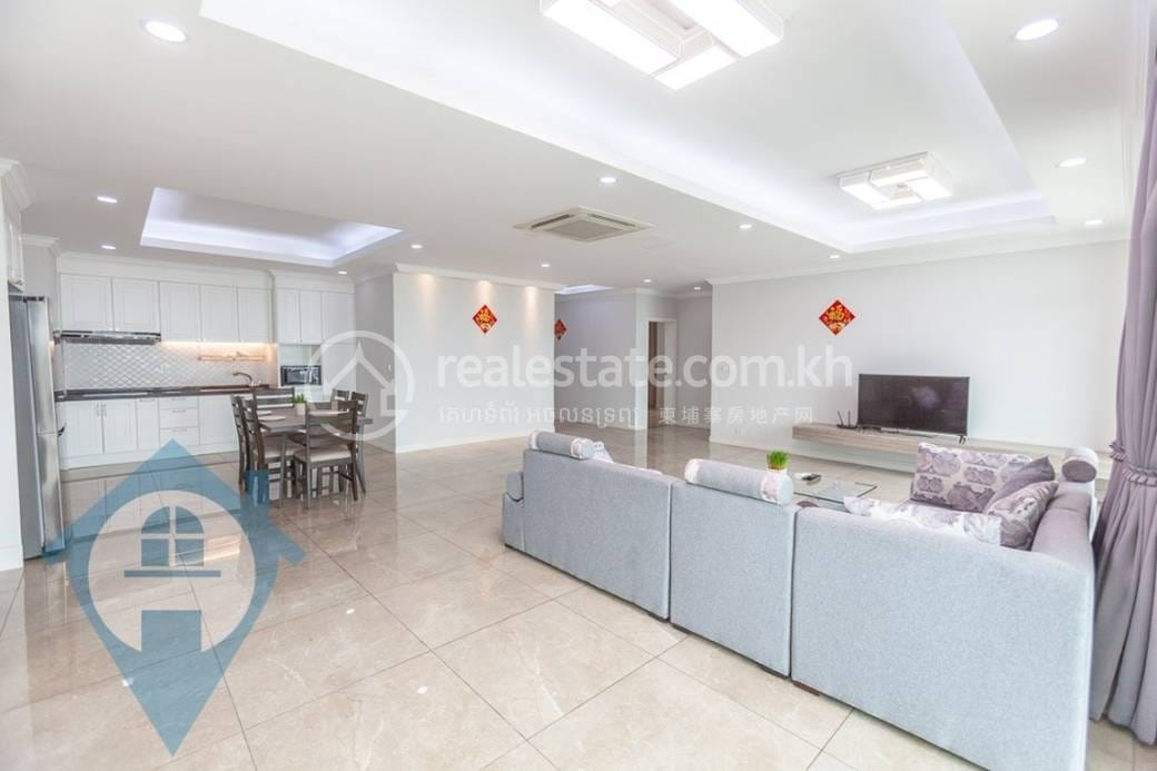 Apartment For Rent with 1 Parking Space