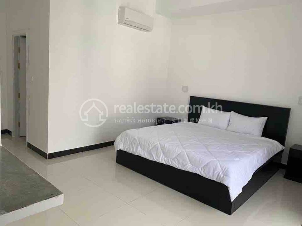 Apartment For Rent in Chamkarmon $1,000